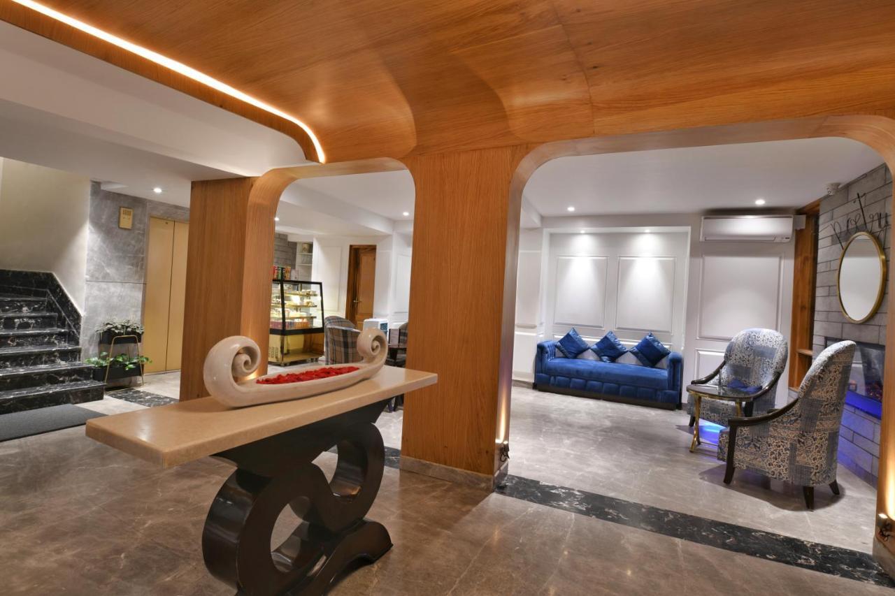 The Cedar Grand Hotel And Spa Shimla Exterior photo
