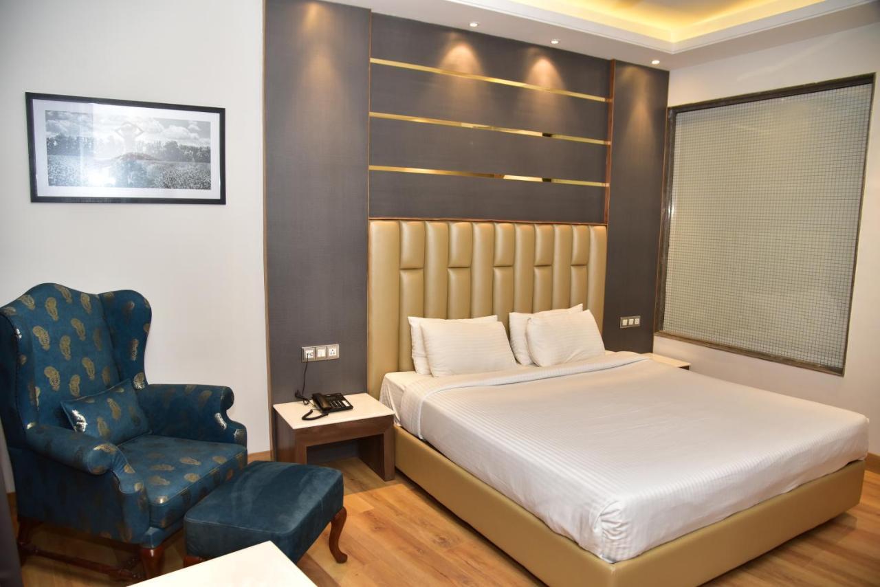 The Cedar Grand Hotel And Spa Shimla Exterior photo