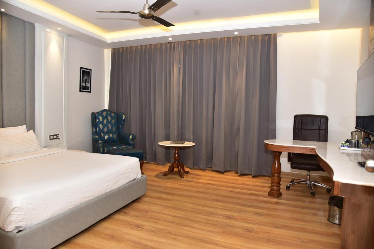The Cedar Grand Hotel And Spa Shimla Exterior photo